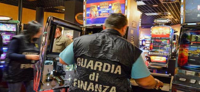 fenomeno del gioco azzardo illegale